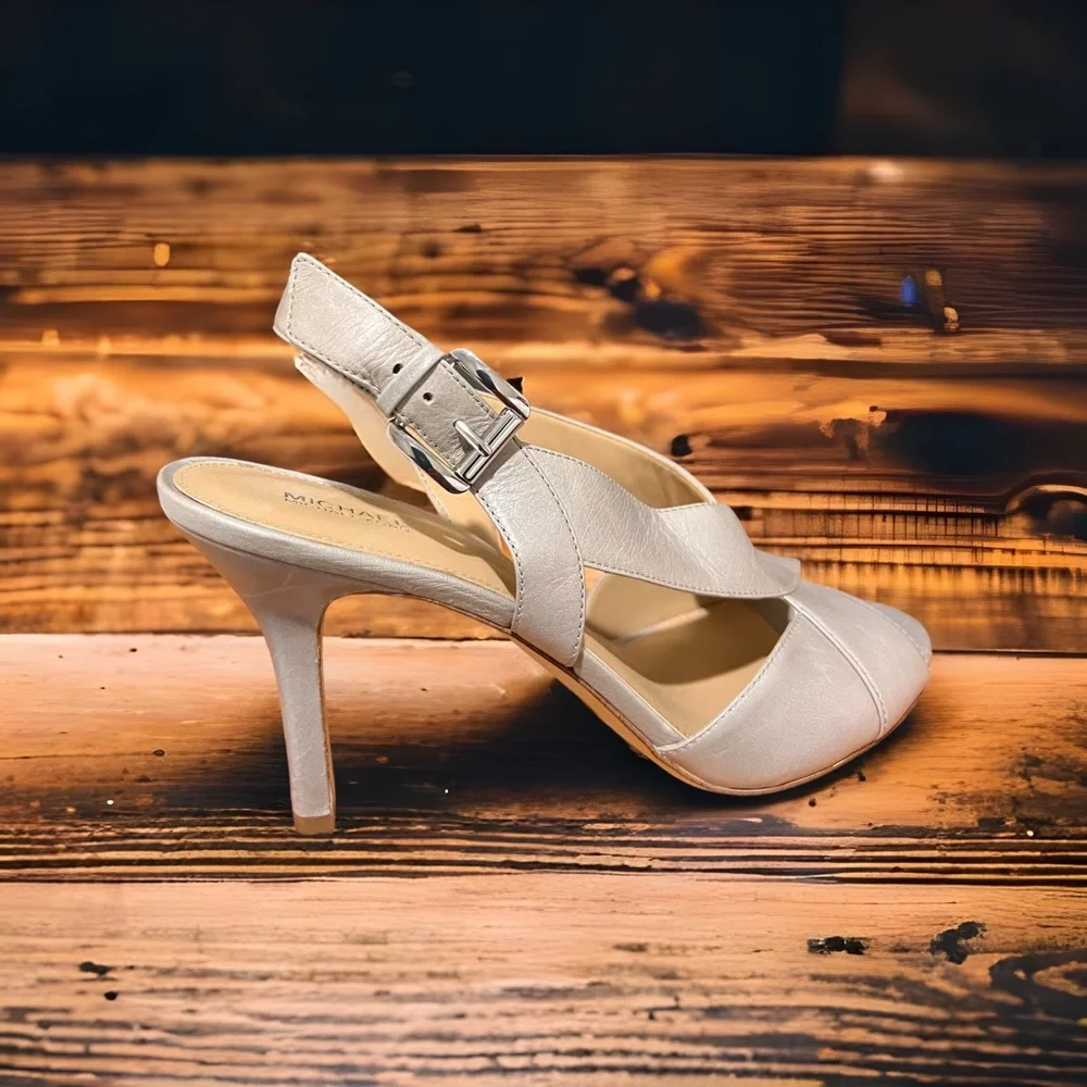 MICHAEL KORS HEELS, in Grey size 11 M- Gray - Picture 4 of 6
